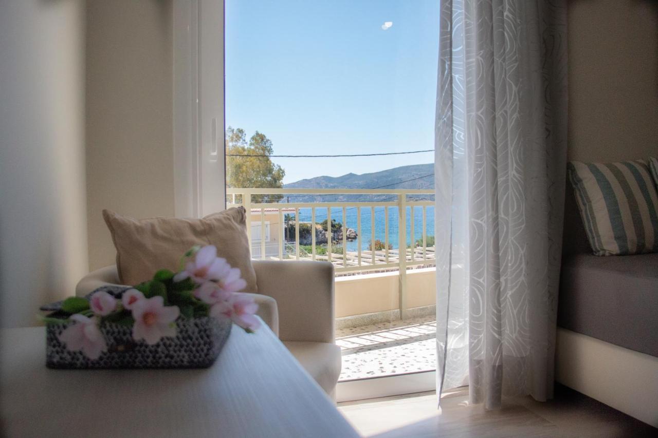 Helen Hotel Poros Town Bagian luar foto