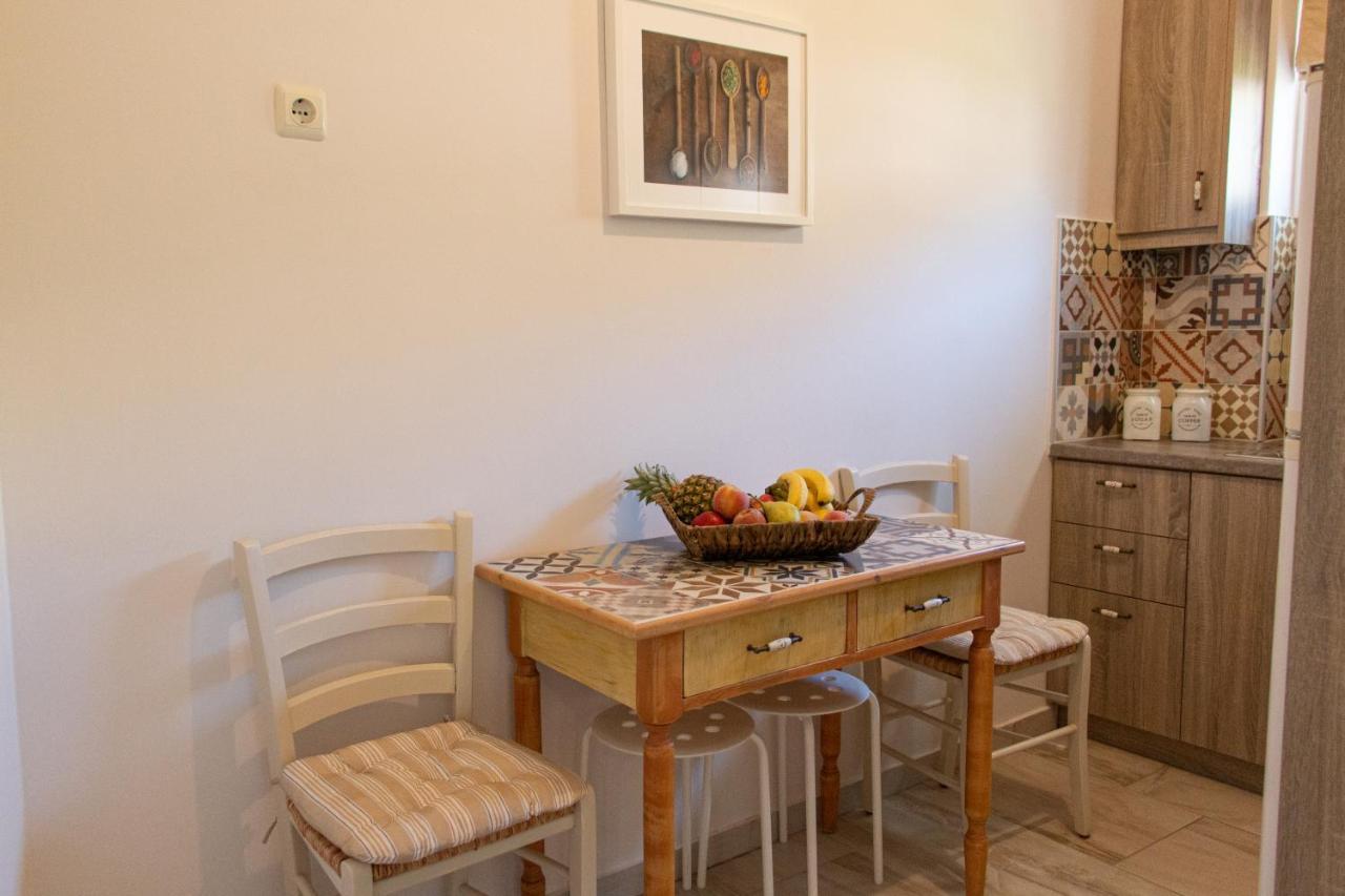 Helen Hotel Poros Town Bagian luar foto